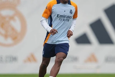 تقارير: تأجيل جديد لموعد عودة ألابا للمشاركة مع ريال مدريد